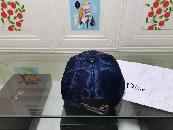 ブランド帽子側面デザイン